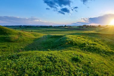 Tepelerde bir sabah yürüyüşü