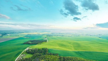 Yeşil alan gün batımında İHA ile çekilecek.