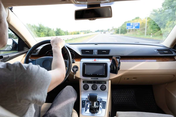 Young Man Driving Modern Car Asphalt Road — Stock Photo, Image