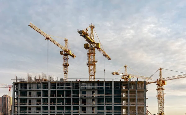 Guindastes Construção Canteiro Obras Nas Proximidades São Petersburgo — Fotografia de Stock