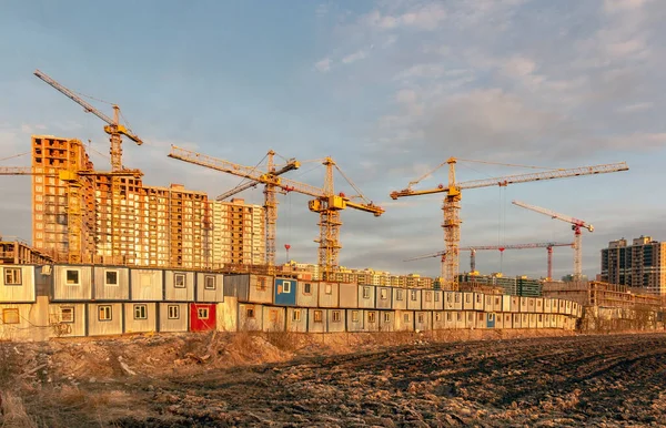 Будівельні Крани Будівельному Майданчику Поблизу Санкт Петербурга — стокове фото