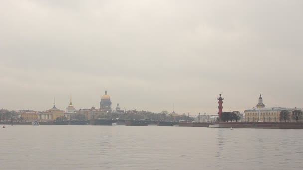 Petersburg Klasik Manzarası Vasilyevsky Adası Nın Oku Amirallik Isaac Katedrali — Stok video