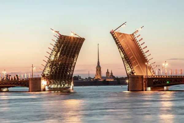 Open Palace Bridge Aan Neva Rivier Petersburg — Stockfoto