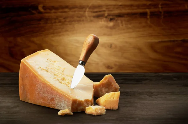 Parmigiano Tavola Legno — Foto Stock