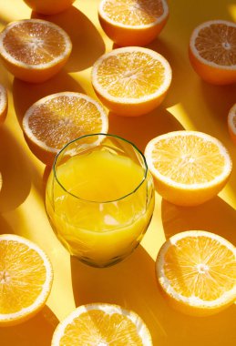 Portakal suyu ve portakal suyu.