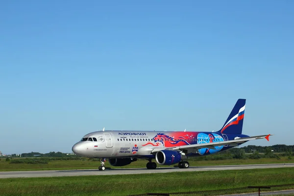 Novosibirsk Luglio Airbus A320 214 Bwe Livrea Speciale Pbc Cska — Foto Stock