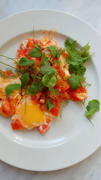 Mobilestock Desayuno Continental Con Huevos Tomate Salchichas — Foto de Stock