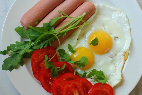 Desayuno Continental Con Huevos Hierbas Verdes — Foto de Stock