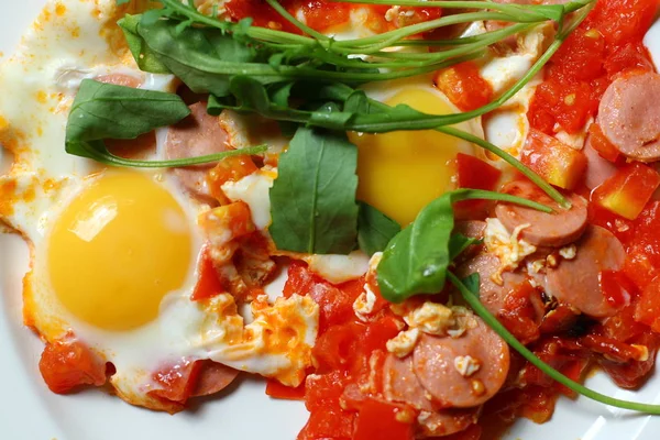 Embutidos Huevos Hierbas Verdes Desayuno Continental Con Huevos — Foto de Stock