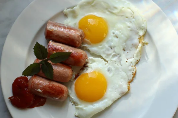 Desayuno Continental Con Huevos Hierbas Verdes — Foto de Stock