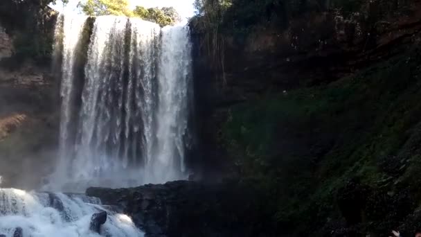 Dambri Waterfall Holidays Vietnam — Stock Video