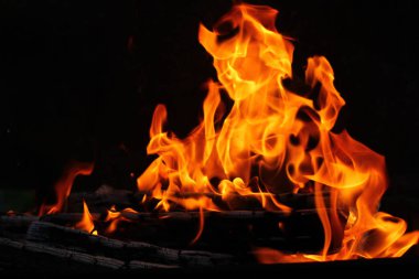 Alev arka plan ateş. Gece kamp ateşi.