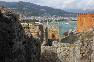 Alanya Kalesi 'nin kırmızı Kulesi-Alanya Kalesi, Güney Türk 'de Ortaçağ kalesidir..