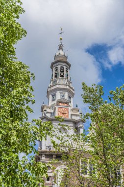 Zuiderkerk (Güney Kilisesi), Hollanda 'nın Nieuwmarkt bölgesinde 17. yüzyıl Protestan kilisesi.
