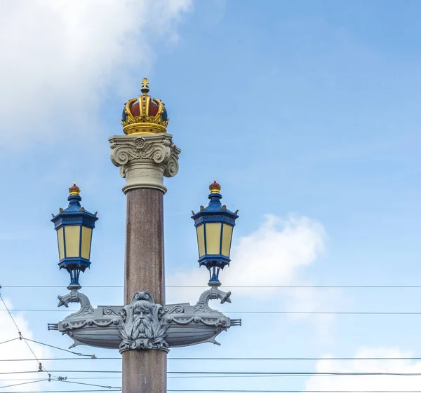 Blauwbrug Blue Bridge Förbinder Området Rembrandtplein Med Waterlooplein Området Amsterdam — Stockfoto