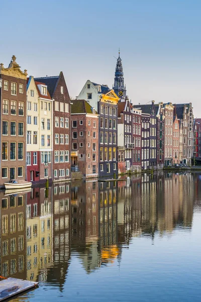 Damrak Canal Running Amsterdam Centraal North Dam Square South Amsterdam — Stock Photo, Image