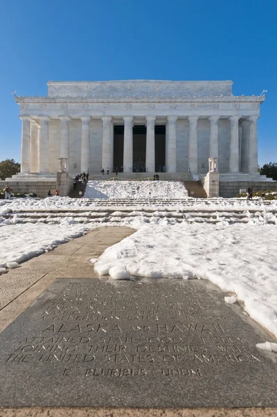 Buitenkant Van Lincoln Memorial Een Sneeuwstorm Van Sneeuw Het Winkelcentrum — Stockfoto