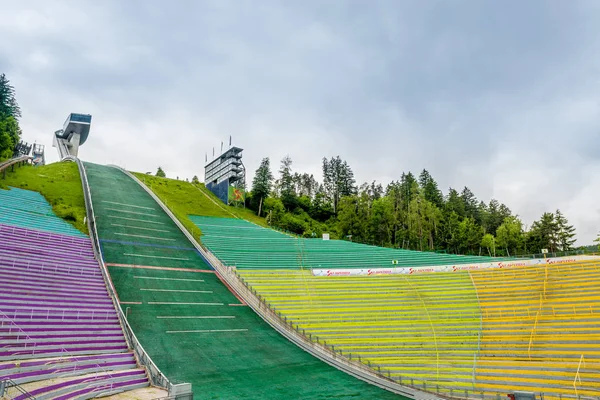 Bergiselschanze Kayak atlama tepe kule, İngiliz Irak tarafından tasarlanan mimar Zaha Hadid, Bergisel, Avusturya '.