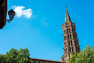 St. Sernin Bazilikası, 1080 ile 1120 yılları arasında Toulouse, Haute-Garonne, Midi Pyrenees, güney Fransa 'da Roma tarzında inşa edilmiştir..