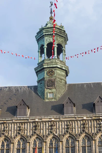 Gotisk Stil Stadshuset Och Det Renässansens Klocktornet Det Centrala Torget — Stockfoto