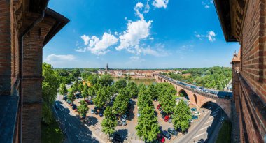 Montauban, Fransa - 3 Haziran 2015: Le Tarn Nehri Montauban, Tarn et Garonne, Midi Pyrenees, Fransa