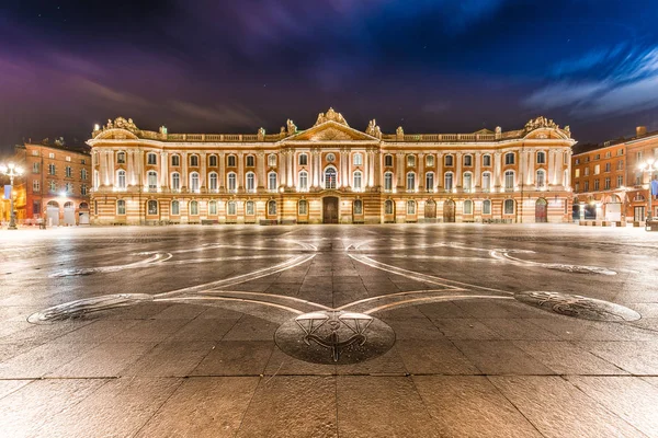 Place Capitole Και Capitole 135 Μέτρα Μακρύ Πρόσοψη Χτισμένο 1750 — Φωτογραφία Αρχείου