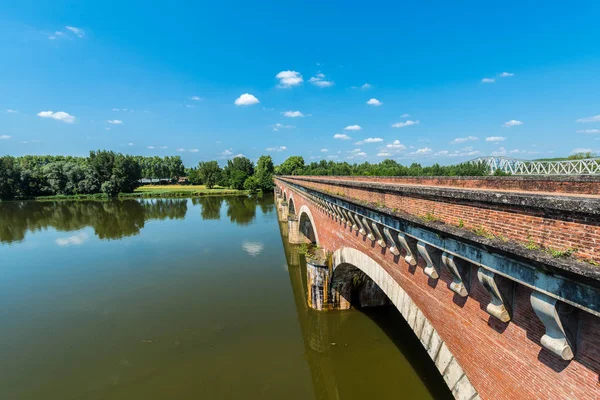 Canal Garonna Pochodzi Xix Wieku Łączy Toulouse Castets Dorthe Moissac — Zdjęcie stockowe