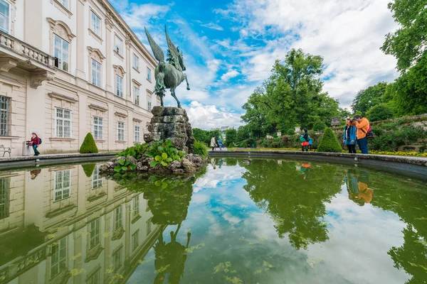 Jardín Mirabell en Salzburgo, Austria — Foto de Stock