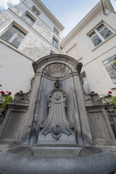 Manneken Pis sculptuur in Brussel, België — Stockfoto