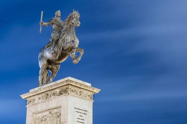 Monumento a Filippo IV a Madrid, Spagna . — Foto Stock