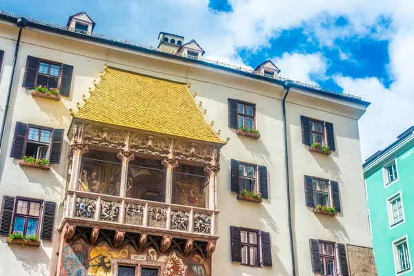 Das goldene dach in innsbruck, österreich. — Stockfoto