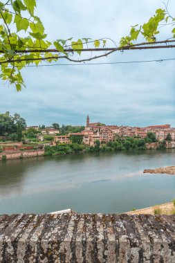 Tarn Nehri'nin Albi, Fransa