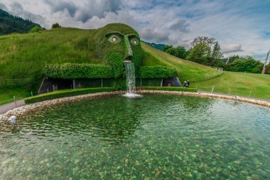 Innsbruck, Avusturya - 3 Haziran 2016: Swarovski Kristallweltem en Wattens, ubicado en los alredores de Innsbruck, Avusturya.