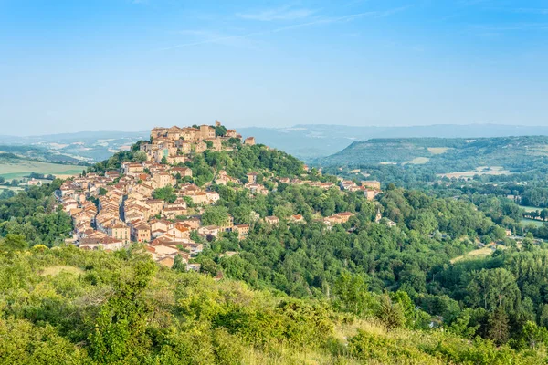 Cordes-sur-Ciel, Francia desde el punto de vista oriental — Foto de Stock