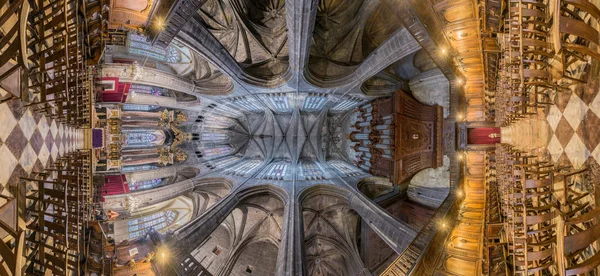 Saint bara et Saint Pasteur katedralen i Narbonne, Frankrike — Stockfoto