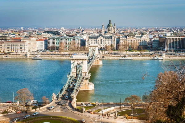 The Szechenyi Chain Bridge in Budapest, Hungary. — Stock Photo, Image