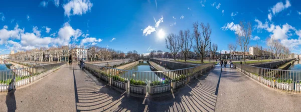 Canal de la Robine στη Narbonne, Γαλλία — Φωτογραφία Αρχείου