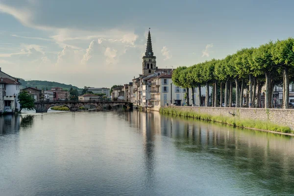 Il fiume Le Salat a Saint Girons, Francia — Foto Stock