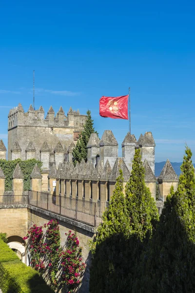 Almodovar del Rio kasteel, Cordoba, Andalusie, Spanje. — Stockfoto