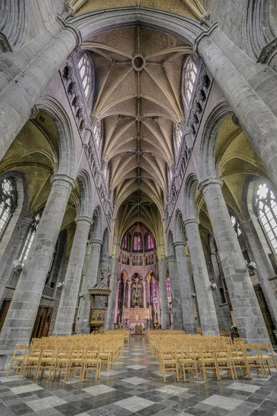 Igreja de Notre-Dame em Dinant, Bélgica — Fotografia de Stock