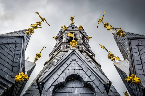 市中心的比利时图尔奈，钟楼. — 图库照片