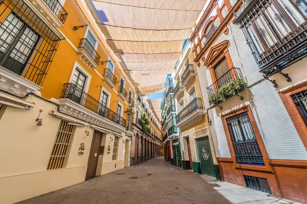 Calles de Sevilla en Andalucía, España — Foto de Stock