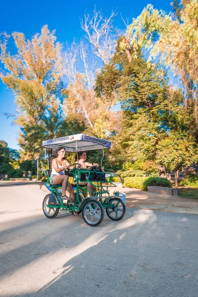 Cykler i omlopp i Sevilla, Andalusien, Spanien — Stockfoto