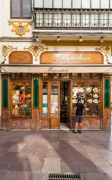 Maquedano Millinery, Sevilla, Endülüs, İspanya. — Stok fotoğraf