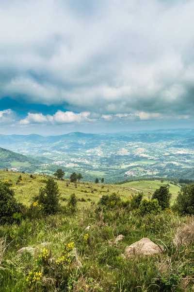 Foix surroundings in Ariege, France. — Stock Photo, Image