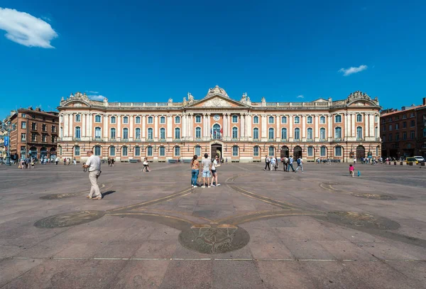 Place du Capitole em Toulouse, França . — Fotografia de Stock