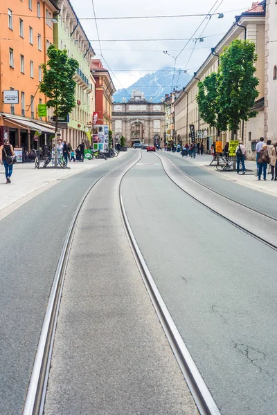 Maria theresien straat in innsbruck, Oostenrijk — Stockfoto