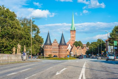 Luebeck'teki Holsten Kapısı, Almanya.