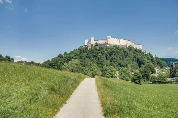 Castelo de Hohensalzburg (Festung Hohensalzburg) em Salzburgo, Austri — Fotografia de Stock