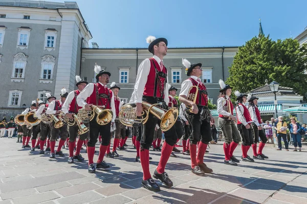 在萨尔茨堡，奥地利萨尔茨堡成人急性 festzug — 图库照片